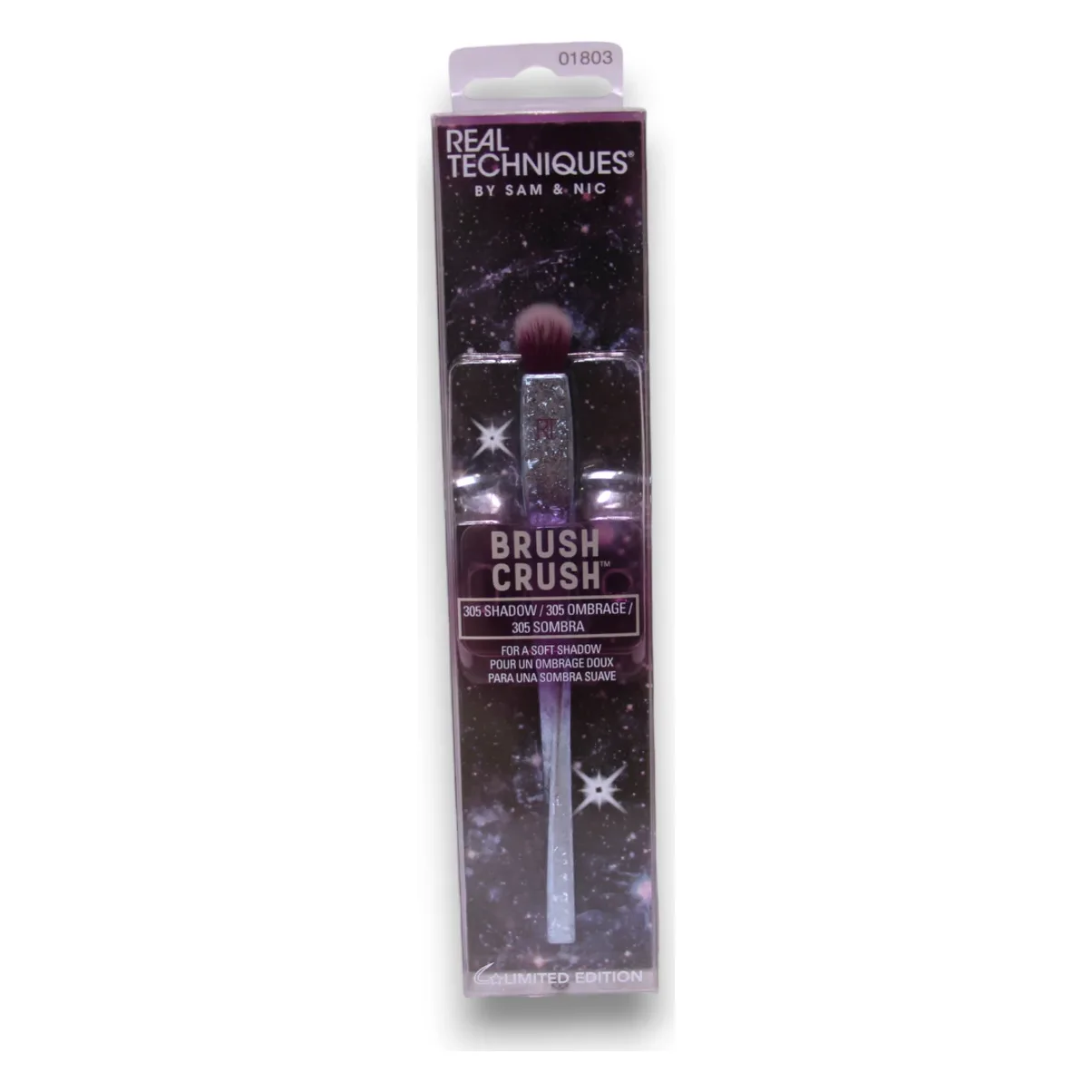Pensulă fard de ochi Real Techniques Brush Crush 305 Shadow Pensulă Real Techniques Brush Crush 305 Shadow în blister, cu vârf conic mov și mâner cu sclipici