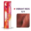 Cutie roșie Wella Color Touch Vibrant Reds cu codul 6/4 și mostra de culoare alături