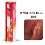 Cutie roșie Wella Color Touch Vibrant Reds cu codul 6/4 și mostra de culoare alături