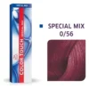 Cutie albastră Wella Color Touch Special Mix lângă mostra de culoare mahon violet a nuanței 0/56