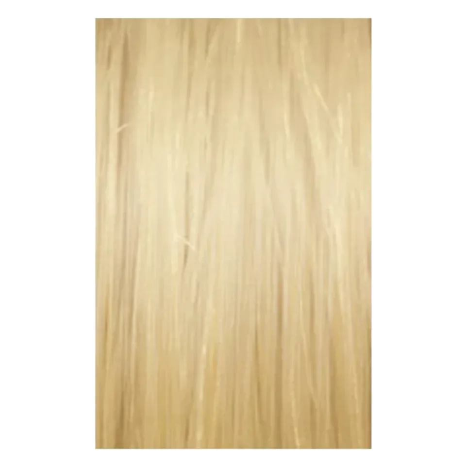Vopsea Wella Illumina Color 10/ blond luminos deschis 60 ml Mostră de păr blond luminos deschis, nuanța 10/ din gama Wella Illumina Color